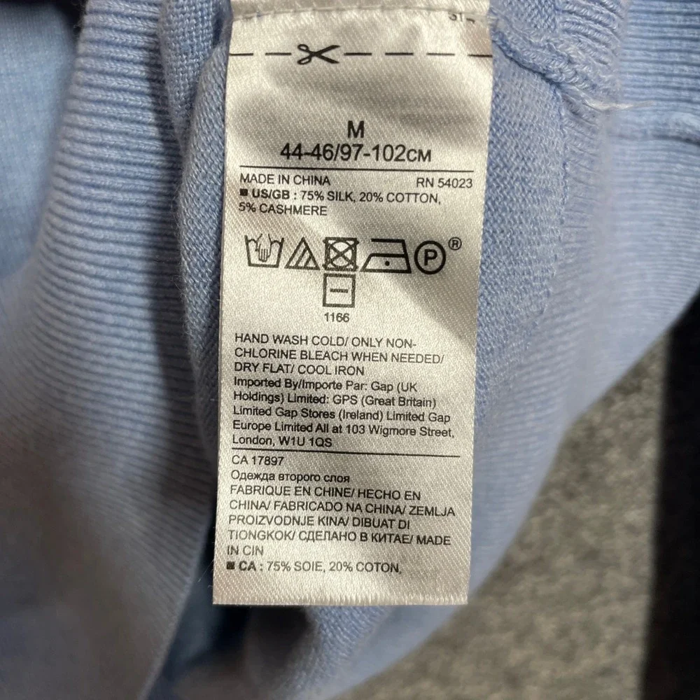 Banana Republic Sweater Blue Mens M Luxury Blend Silk Cotton Cashmere V-Neck